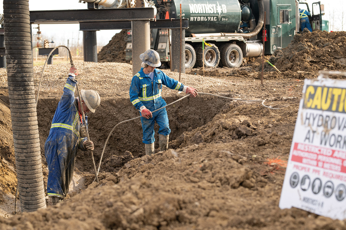 Digging Hand Exposure Methods Dig Out of Danger With a Strong Foundation of Safety… | Dig Different