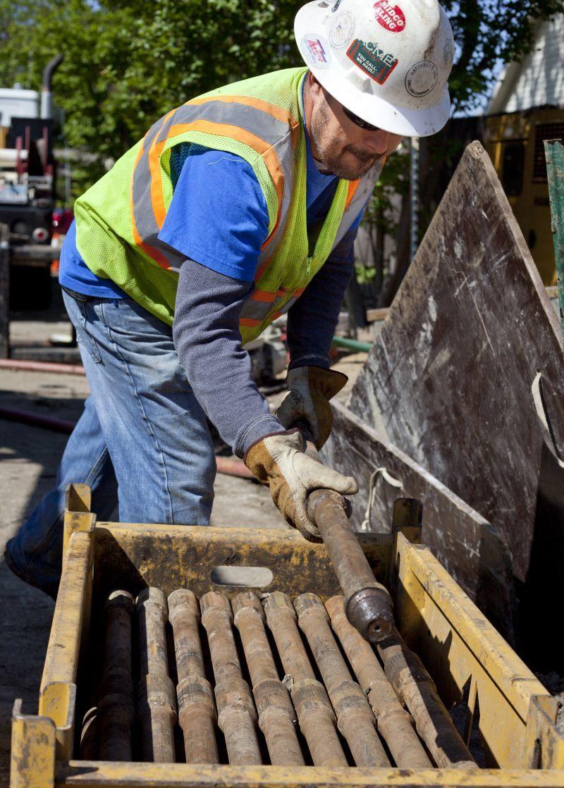 Pipe Bursting Rig Complementary Pipe Bursting Rigs Boost Productivity | Dig Different