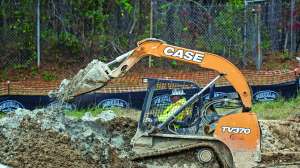 Dig1123 In The Shop Heavyequipment