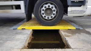 Low Pro Road Plates cover meet HS20 44 requirements
