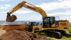 Komatsu america pc220lci 12