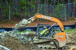 Dig1123 In The Shop Heavyequipment