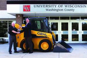 Gehl uwwc donation 171208 080510