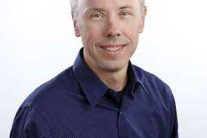 Resized 14041 aem staff portraits 1037